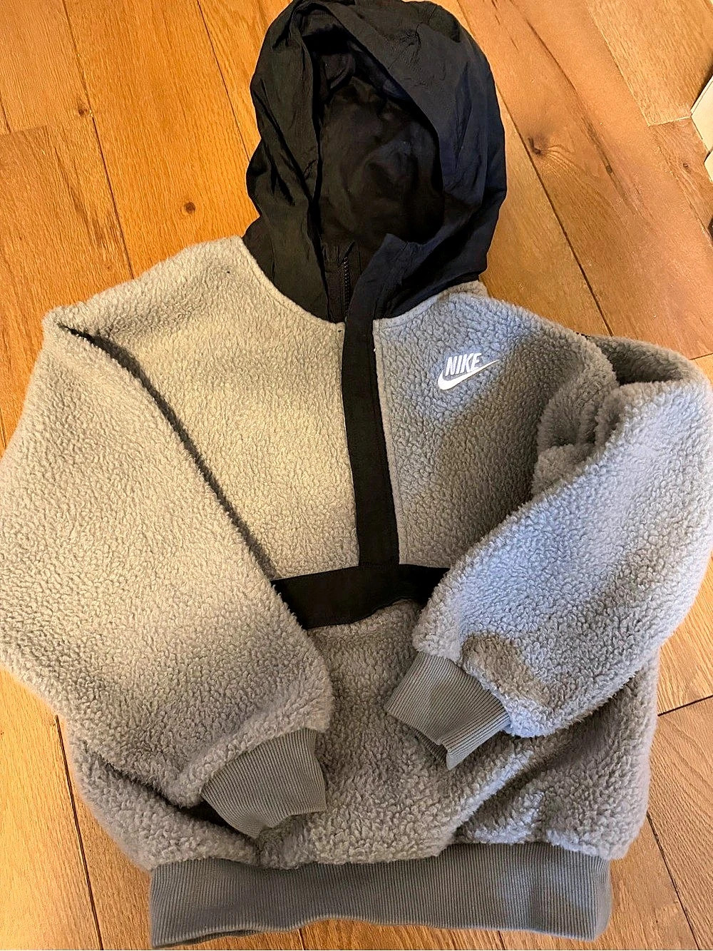 KIDS Nike Sportswear Essentials 1/2 Zip Sherpa Hoodie Gray & Black Medium